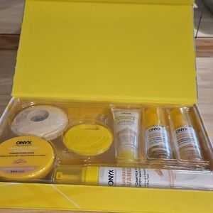 Onyx Sandalwood Vanilla Skincare Set